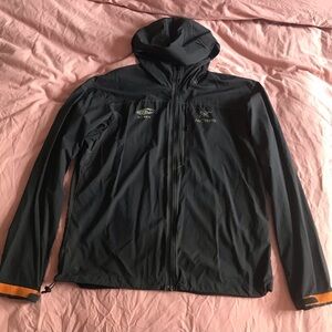 2011 - Arc’teryx Beams Squamish Hoody
